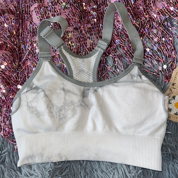 - cute marble sports bra !🫧🪩 - Picture 5 of 5